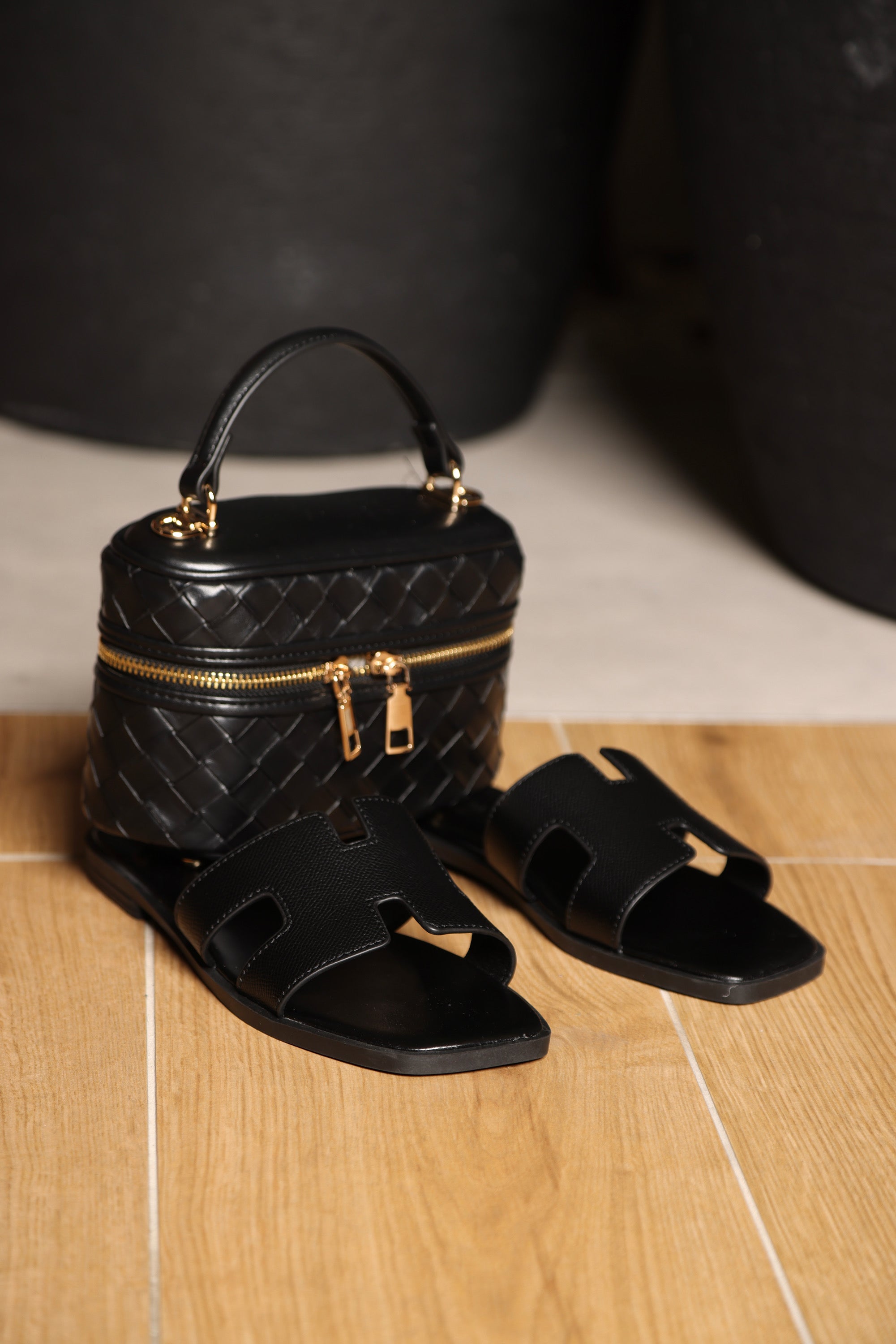 The Doll Vanity Bag Black